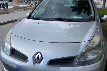 Renault Clio 193.000 km 2.299 € München 80637