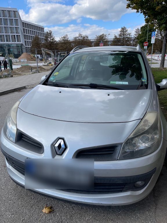 Renault Clio 193.000 km 2.399 € München 80637