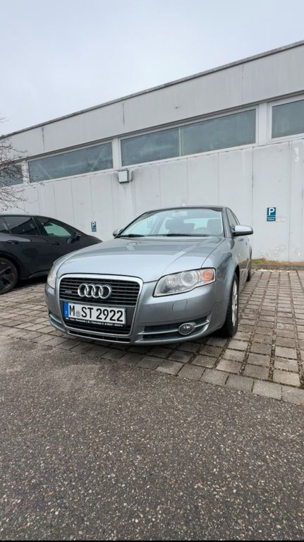 Audi A4 268.000 km 4.800 € München 81827