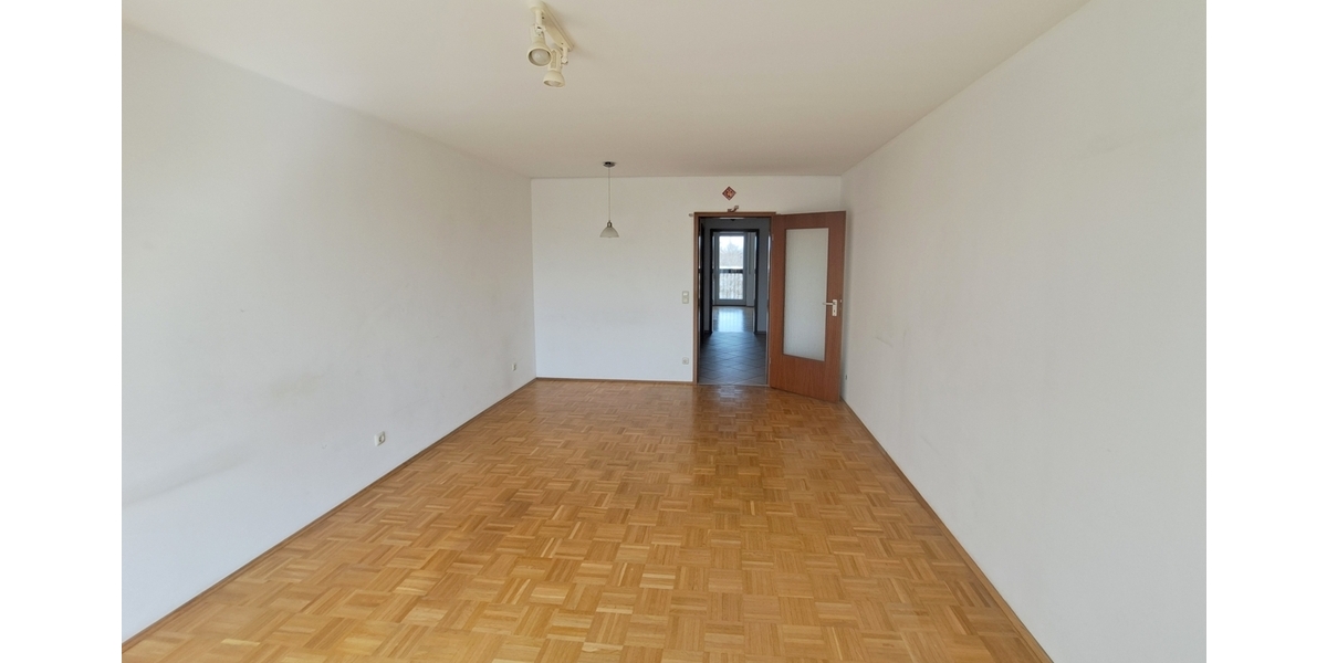 Helle 3-Zimmer-Wohnung in der obersten Etage in Neuhausen am Olympiapark-Süd - Etagenwohnung München Moosach | Angebot:25918911