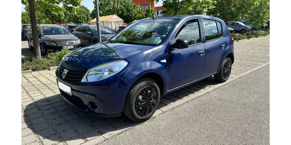 Dacia Sandero 144.500 km 890 &euro; München 81827