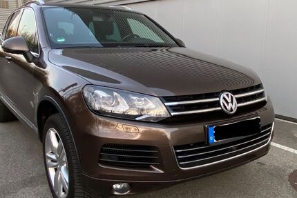 VW Touareg 242.652 km 12.900 &euro; München 81541