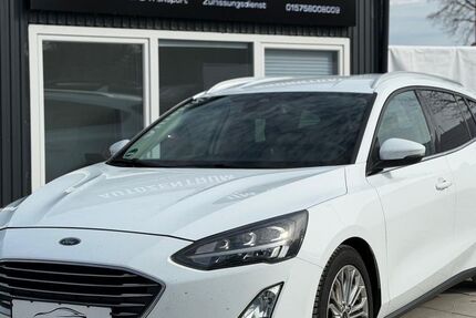 Ford Focus 214.742 km 9.490 &euro; Hofolding (Bei München) 85649