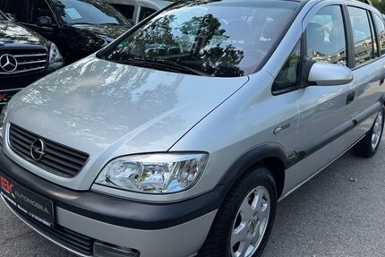 Opel Zafira 66.300 km 5.990 &euro; München 81243