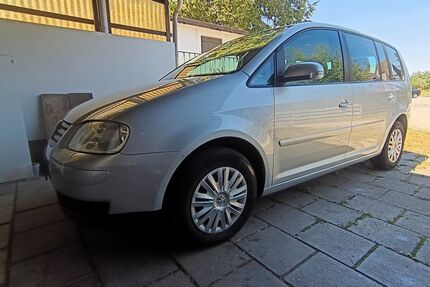 VW Touran 97.897 km 4.500 &euro; Haar 85540