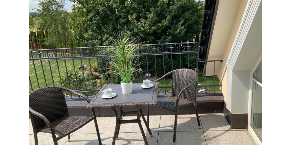 Dachgeschoßwohnung Unterföhring - 2 Zimmer, 84 m&sup2;, 2.100&euro; | Angebot:27569025