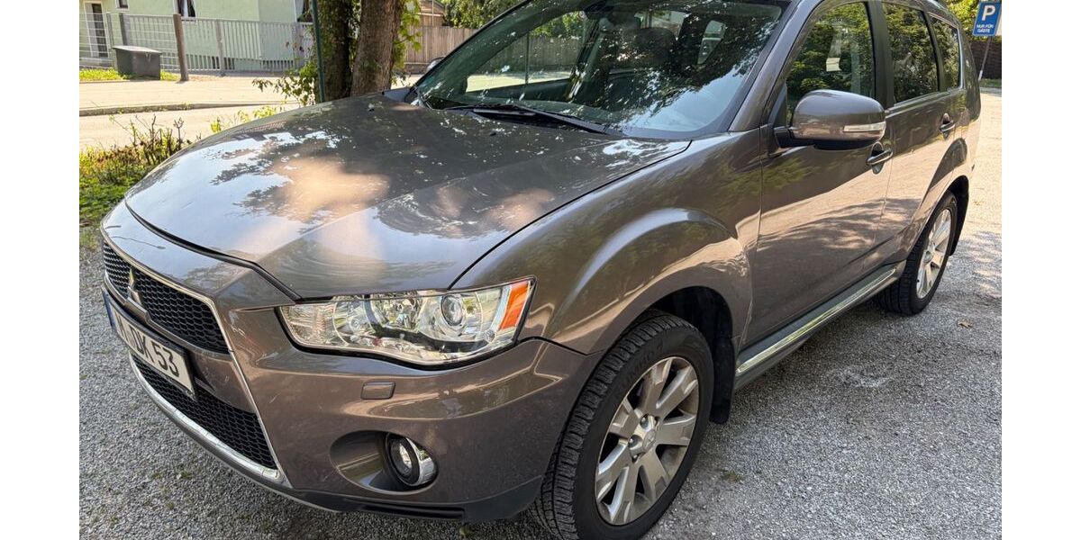 Mitsubishi Outlander 176.666 km 4.999 &euro; München 81929