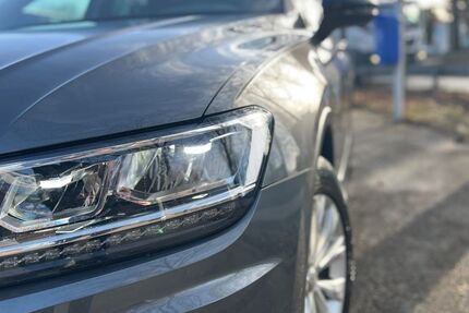 VW Tiguan 207.300 km 15.700 &euro; München 81543