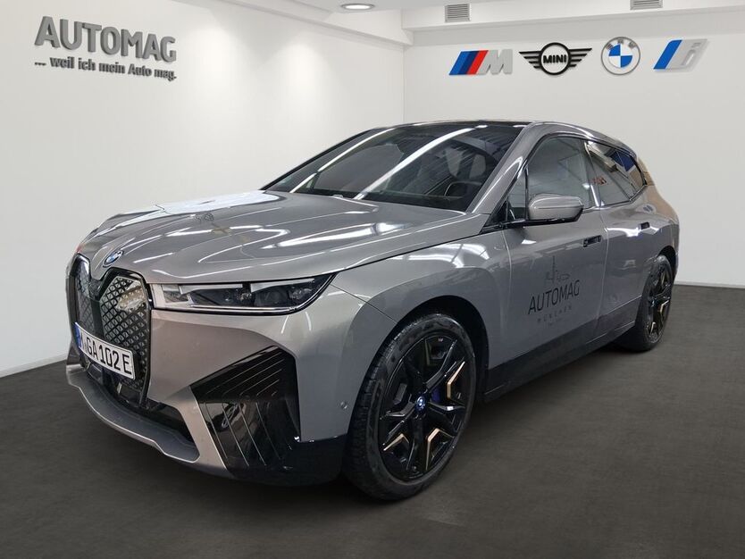 BMW iX 34.900 km 72.980 € München 81827