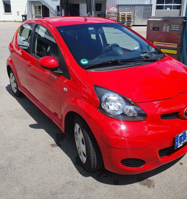 Aygo (X)