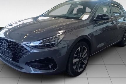 Hyundai i30 26.328 km 20.960 &euro; München 81677