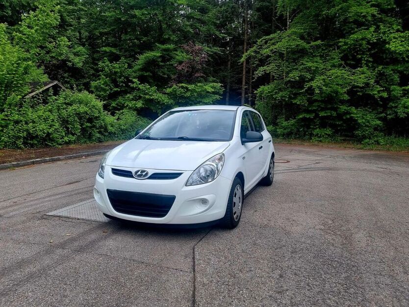 i20