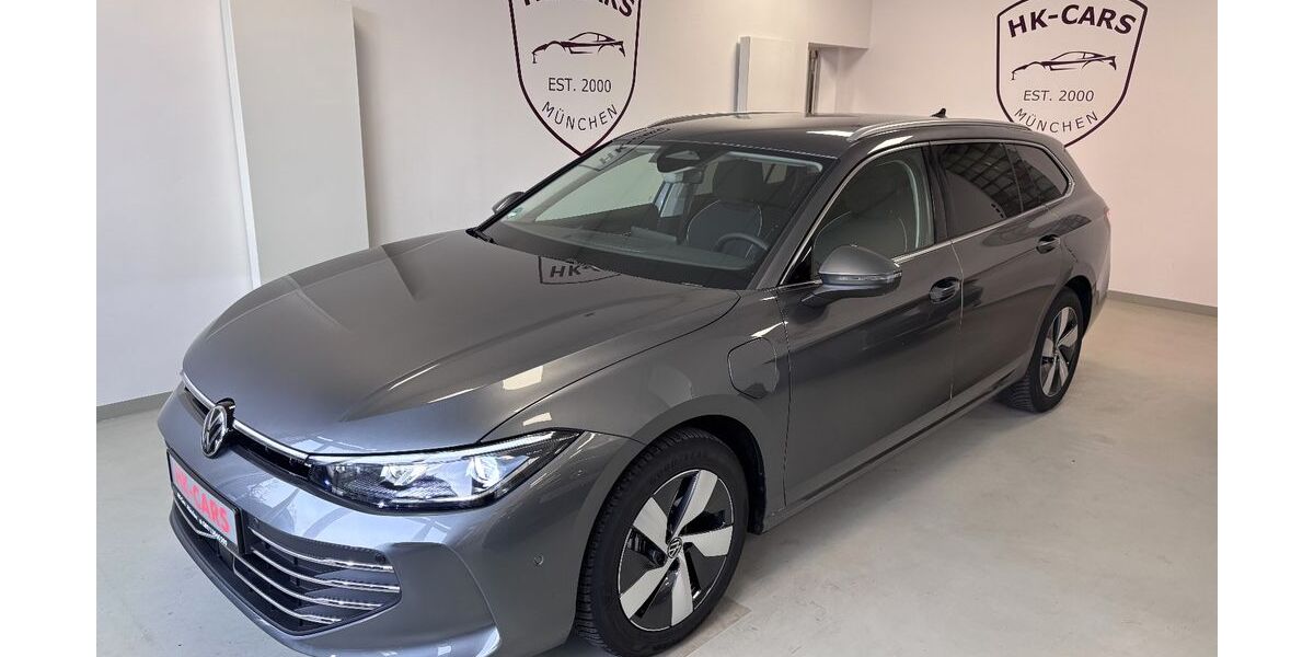 VW Passat Variant 4.848 km 39.900 &euro; München 81241
