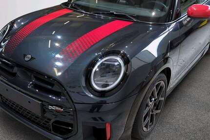 Mini John Cooper Works Cabrio 3.631 km 42.320 € München 80788