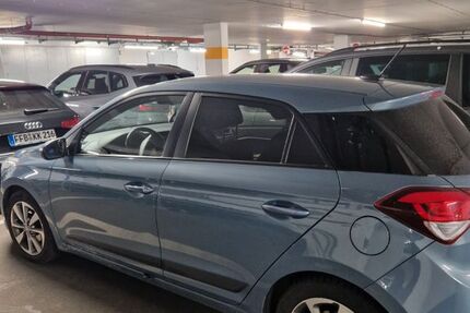 Hyundai i20 105.000 km 8.000 € Fuerstenfeldbruck 82256