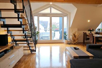 Stilvolle, helle 2,5-Zi.-Maisonette mit Galerie, Dachterrasse und zimmer