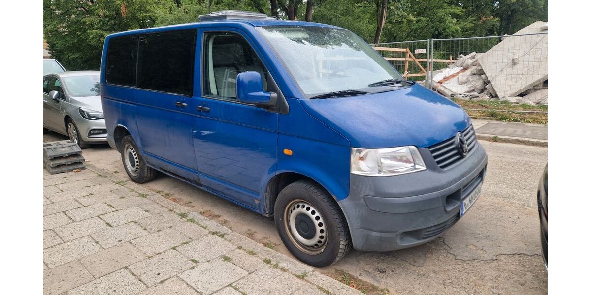VW T5 Transporter 250.600 km 3.499 &euro; München 80937