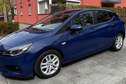 Opel Astra 68.000 km 9.600 &euro; München 80339