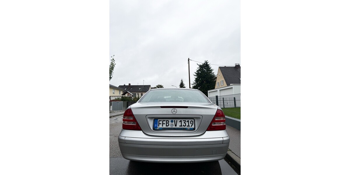 Mercedes-Benz C 180 217.000 km 2.900 &euro; Fürstenfeldbruck 82256