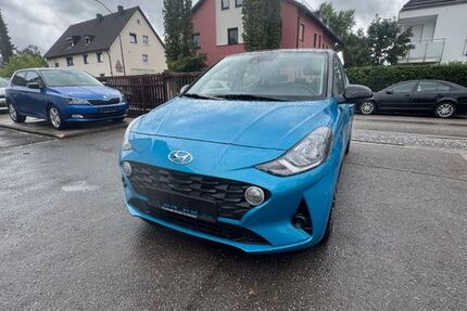Hyundai i10 6.900 km 12.599 &euro; München 80999