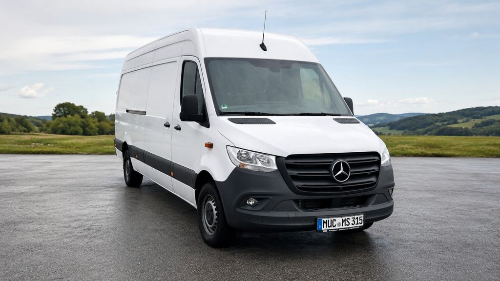 Mercedes-Benz Sprinter 25.658 km 35.900 &euro; München 81927