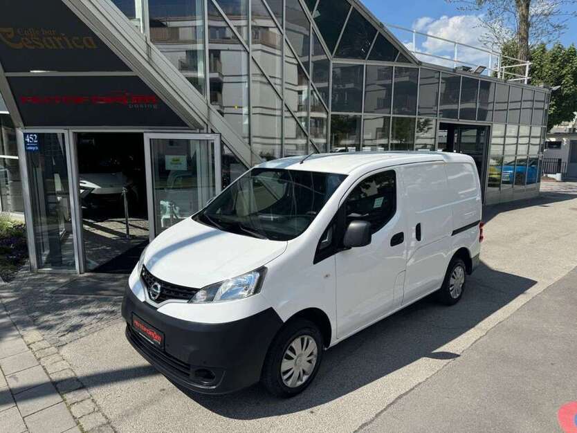 NV200