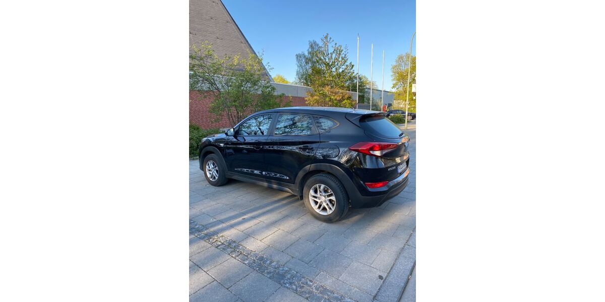 Hyundai TUCSON 122.000 km 9.700 &euro; München 80933
