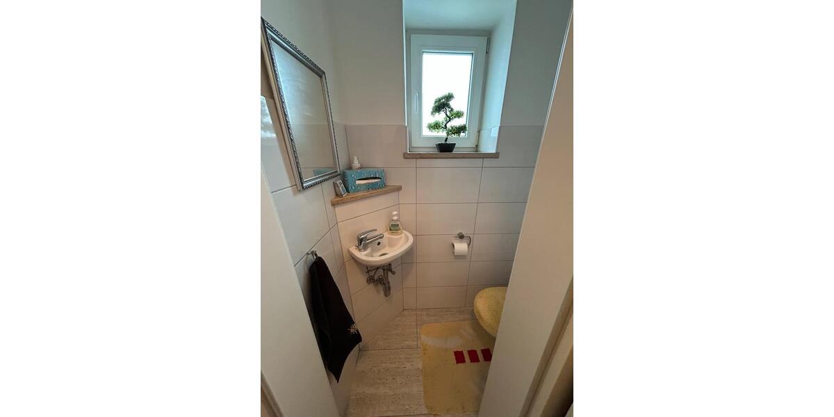 Reihenhaus München Schwabing-Freimann - 6 Zimmer, 133 m&sup2;, 1.100&euro; | Angebot:25782688