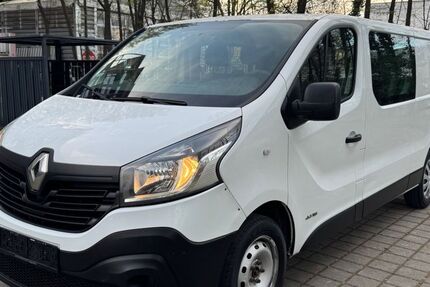 Renault Trafic 265.000 km 5.700 &euro; München 80995