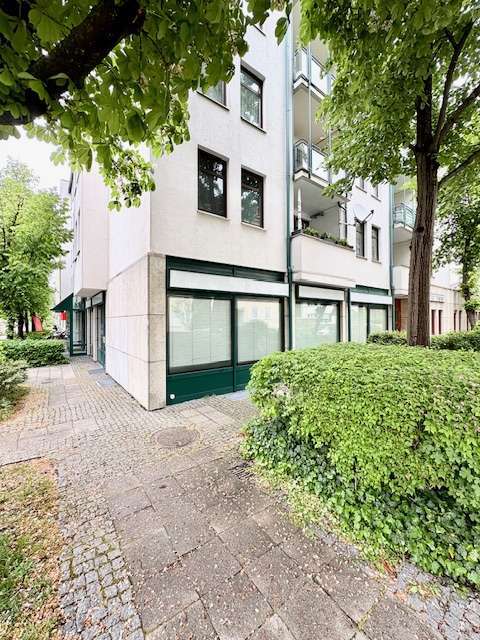Einzelhandel in München 1.780 € 97 m²