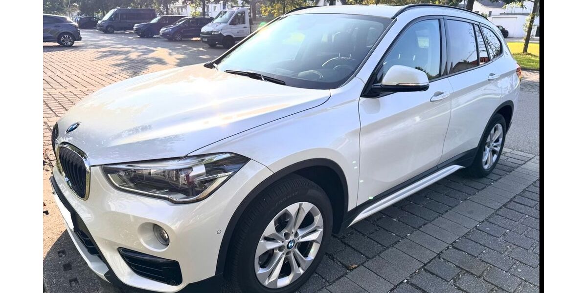 BMW X1 176.000 km 17.900 &euro; München 81827