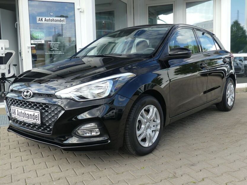 i20