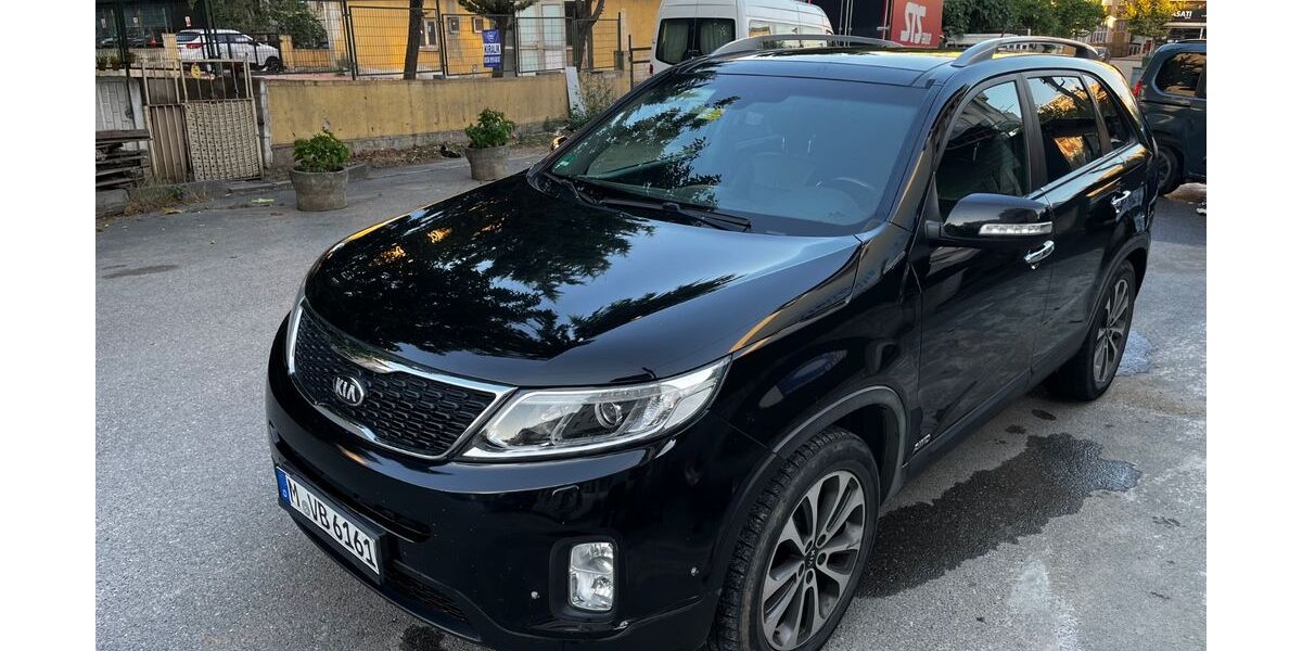 Kia Sorento 208.000 km 9.900 &euro; München 81539