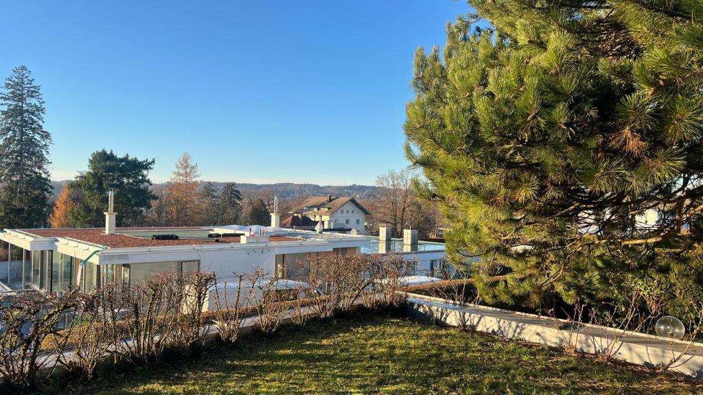 Haus zum Mieten in Berg Kempfenhausen 4.500 € 210 m² 7 zimmer