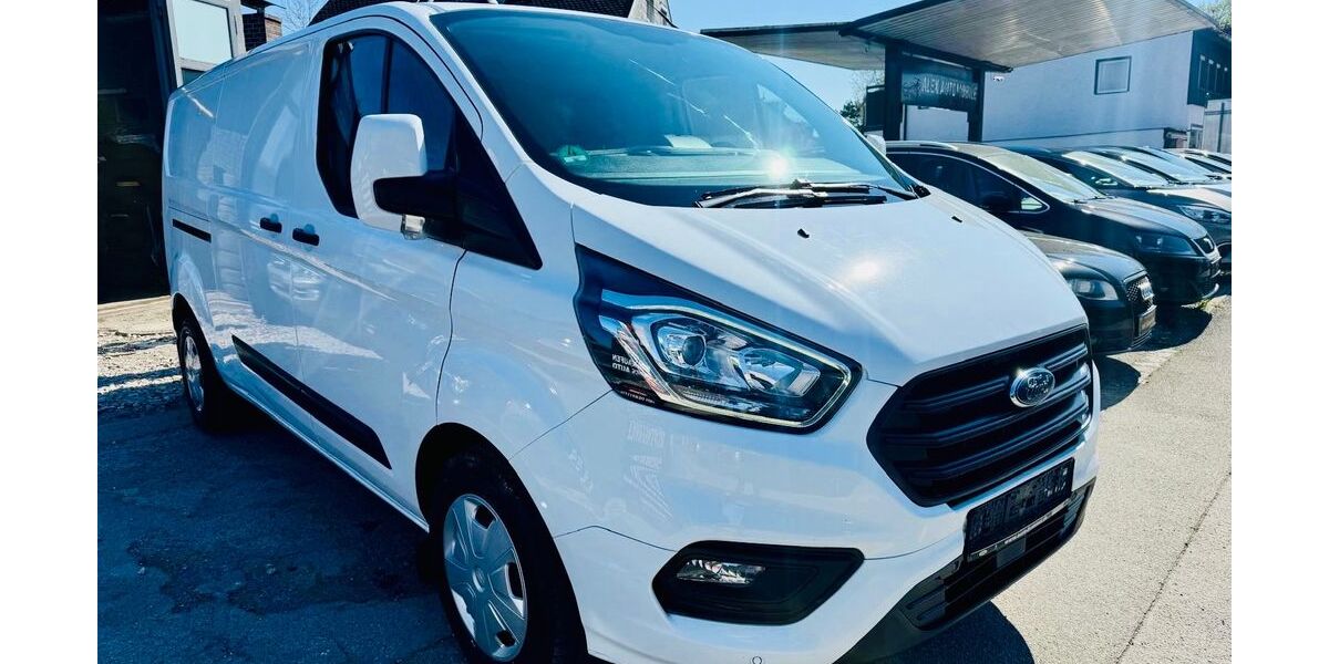 Ford Transit Custom 262.000 km 9.850 &euro; München 81825