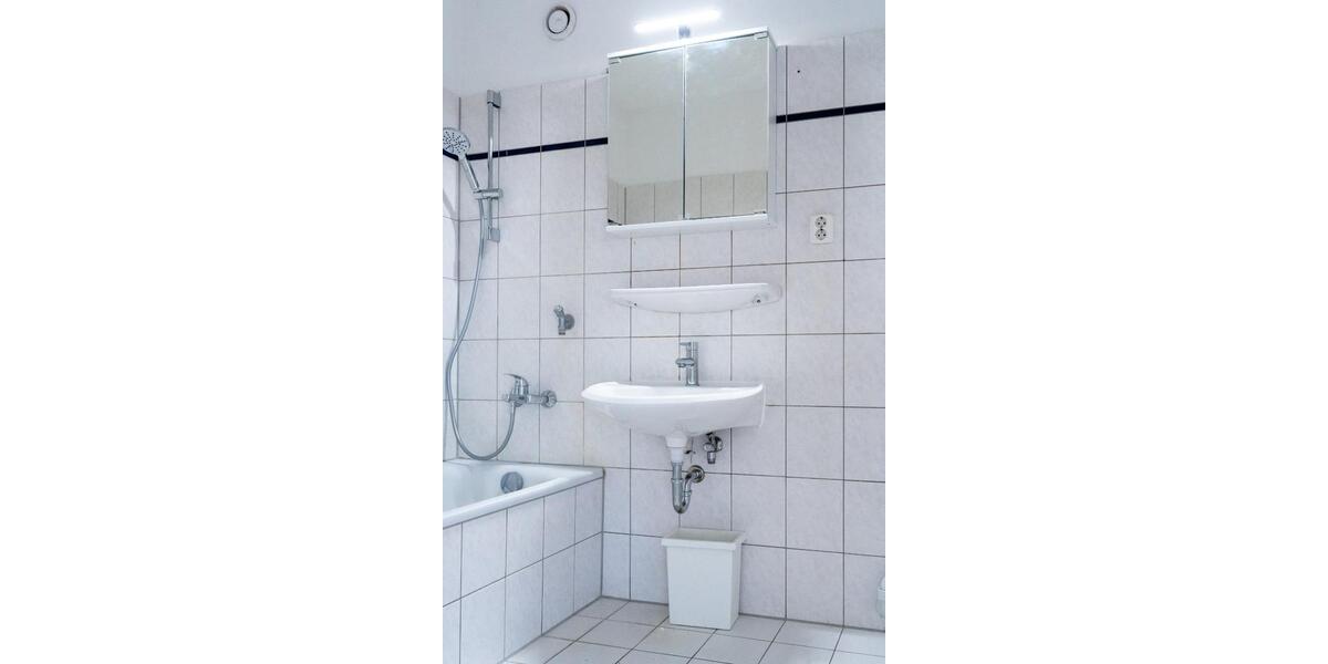 Privatverkauf: Helle 3-Zi.Wohnung (Pool&Sauna)-Keine Maklergebühr 3 zimmer