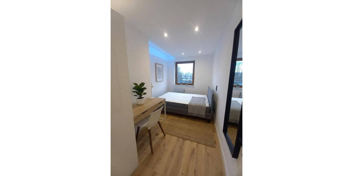 Etagenwohnung München Thalk.Obersendl.-Forsten-Fürstenr.-Solln - 5 Zimmer, 13 m&sup2;, 715&euro; | Angebot:26670117