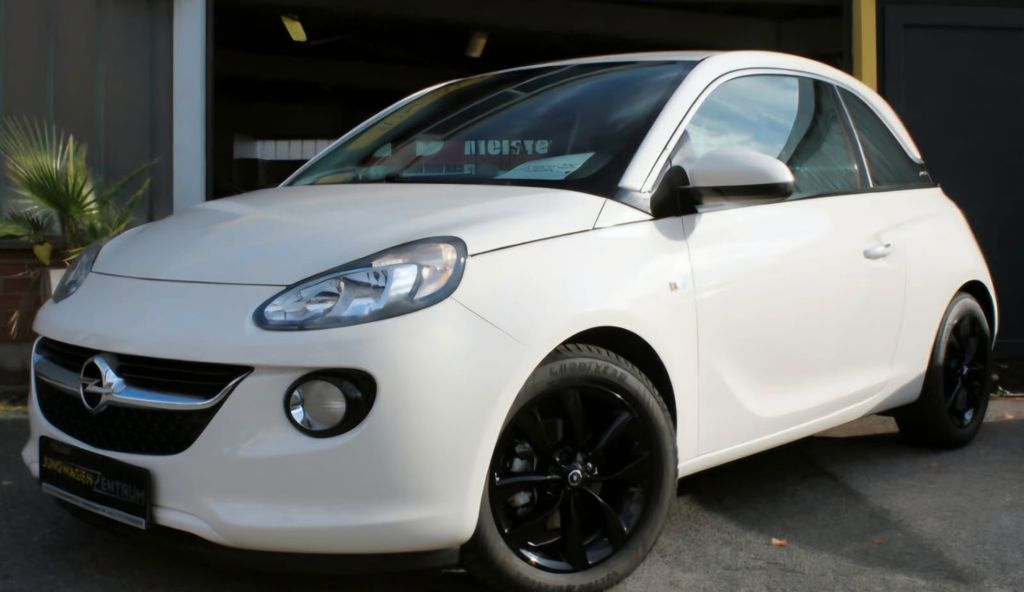 Opel Adam 60.000 km 8.990 &euro; Allach 80999