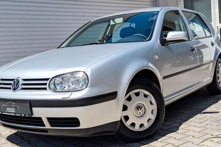 VW Golf 41.994 km 5.950 &euro; München 81243