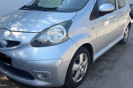 Toyota Aygo (X) 113.000 km 3.999 &euro; München 81829