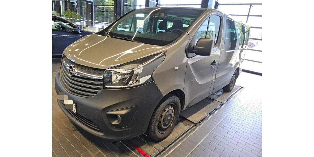 Opel Vivaro 109.500 km 12.500 &euro; München 81245
