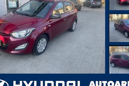 Hyundai i20 93.252 km 7.995 &euro; München 80993
