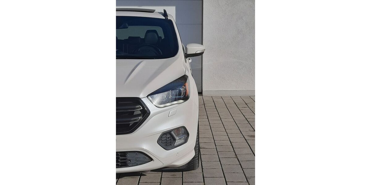 Ford Kuga 122.749 km 19.999 &euro; Kirchheim bei München 85551