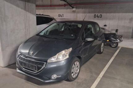 Peugeot 208 177.000 km 2.950 &euro; München 81379