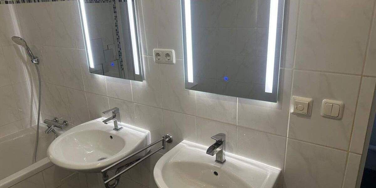 Reihenmittelhaus Oberschleißheim - 4 Zimmer, 150 m&sup2;, 2.490&euro; | Angebot:25782546