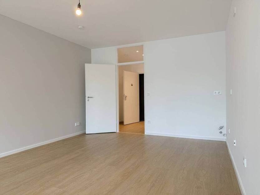 ** sanierte Wohnung ** bezugsfreie 1-Zim.-Wohnung in der Nähe vom Olympiapark in Schwabing-West **