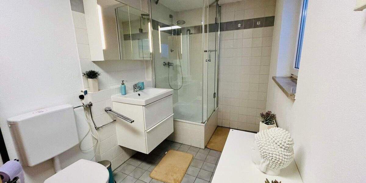 Etagenwohnung Gilching Neugilching - 2 Zimmer, 105 m&sup2;, 2.100&euro; | Angebot:25716941