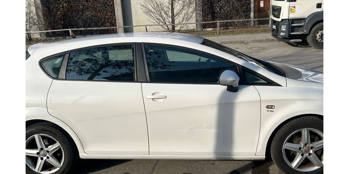 Seat Leon 144.000 km 3.800 &euro; Vaterstetten 85591