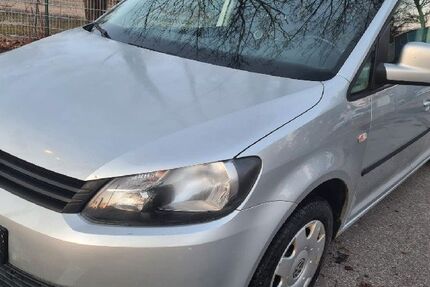 VW Caddy 334.245 km 4.950 &euro; München 80995