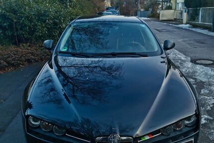 Alfa Romeo 159 144.000 km 3.200 &euro; München 81476